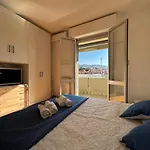 Relax And Comfort Con Balcone, Διαμέρισμα *